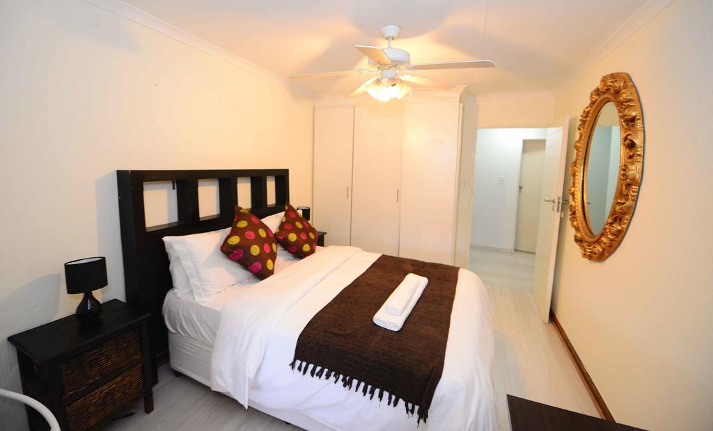יוהנסבורג Corgi Guest House מראה חיצוני תמונה