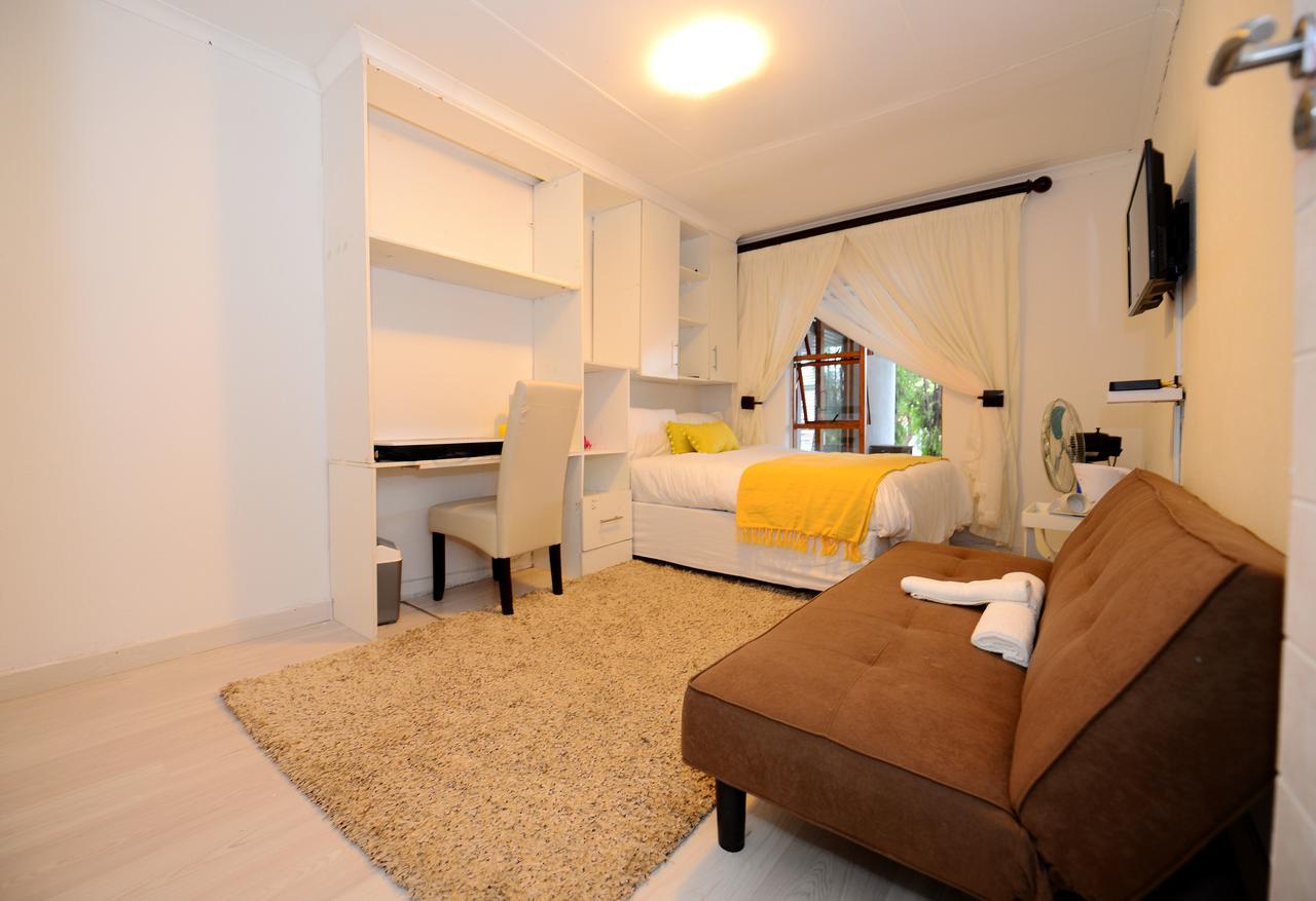 יוהנסבורג Corgi Guest House מראה חיצוני תמונה
